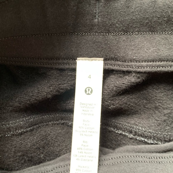 ⭐️ Host Pick ⭐️ BNWOT Lululemon Scuba HR Jogger 7/8 Length Black Sparkle - Picture 4 of 13